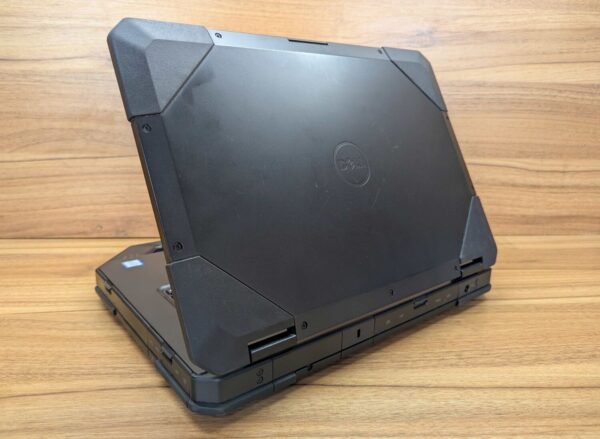 Захищений ноутбук Dell Latitude 14 Rugged 5414 / 14" (1920x1080) IPS / Intel Core i5-6300U (2 (4) ядра по 2.4 - 3.0 GHz) / 16 GB DDR4 / 512 GB SSD / Intel HD Graphics 520 / WebCam / HDMI / Windows 10 - Зображення 7