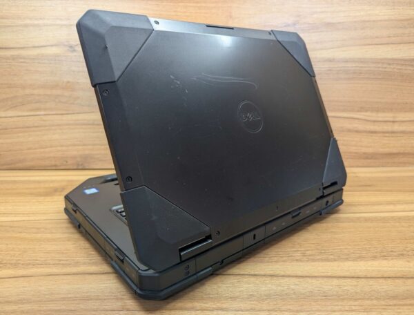 Захищений ноутбук Dell Latitude 14 Rugged 5414 / 14" (1920x1080) IPS / Intel Core i5-6300U (2 (4) ядра по 2.4 - 3.0 GHz) / 8 GB DDR4 / 256 GB SSD / Intel HD Graphics 520 / HDMI / WebCam / Windows 10 - Зображення 7