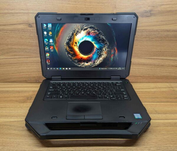 Захищений ноутбук Dell Latitude 14 Rugged 5414 / 14" (1920x1080) IPS / Intel Core i5-6300U (2 (4) ядра по 2.4 - 3.0 GHz) / 8 GB DDR4 / 256 GB SSD / Intel HD Graphics 520 / HDMI / WebCam / Windows 10 - Зображення 2