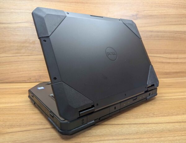 Захищений ноутбук Dell Latitude 14 Rugged 5414 / 14" (1920x1080) IPS / Intel Core i5-6300U (2 (4) ядра по 2.4 - 3.0 GHz) / 8 GB DDR4 / 256 GB SSD / Intel HD Graphics 520 / HDMI / Windows 10 - Зображення 13