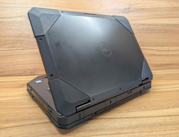 Захищений ноутбук Dell Latitude 14 Rugged 5414 / 14" (1920x1080) IPS / Intel Core i5-6300U (2 (4) ядра по 2.4 - 3.0 GHz) / 8 GB DDR4 / 256 GB SSD / Intel HD Graphics 520 / HDMI / Windows 10 - Зображення 7