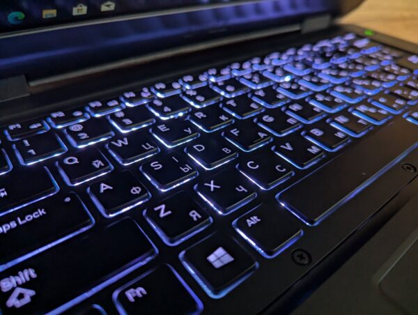Захищений ноутбук Dell Latitude 14 Rugged 5414 / 14" (1920x1080) IPS / Intel Core i5-6300U (2 (4) ядра по 2.4 - 3.0 GHz) / 8 GB DDR4 / 256 GB SSD / Intel HD Graphics 520 / HDMI / Windows 10 - Зображення 12