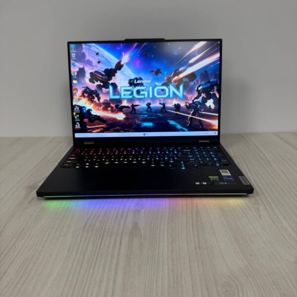 Ігровий ноутбук Б-клас Lenovo Legion Pro 7 16IRX8H / 16" (2560x1600) IPS / Intel Core i9-13900HX (24 (32) ядра по 3.9 - 5.4 GHz) / 32 GB DDR5 / 1000 GB SSD NVMe / nVidia GeForce RTX 4080, 12 GB GDDR6, 192-bit / WebCam - Зображення 2
