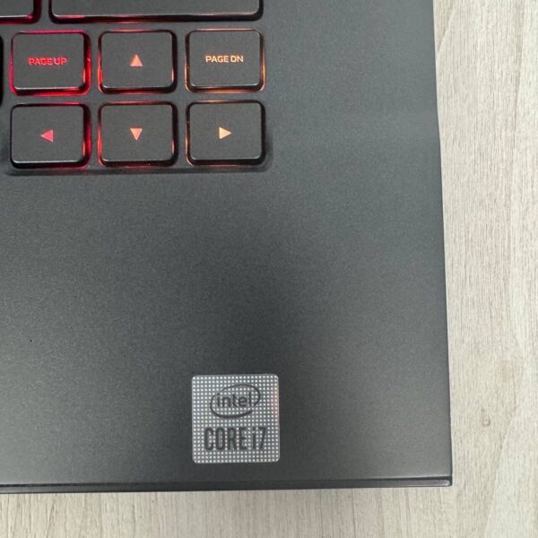 Ігровий ноутбук Dell Alienware m15 R4 / 15.6" (1920x1080) IPS / Intel Core i7-10870H (8 (16) ядер по 2.2 - 5.0 GHz) / 16 GB DDR4 / 512 GB SSD NVMe / nVidia GeForce RTX 3070, 8 GB GDDR6, 256-bit / WebCam - Зображення 8