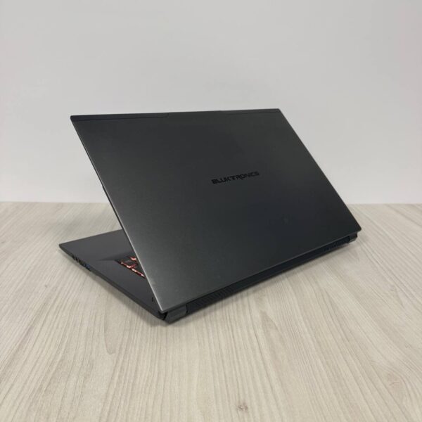 Ігровий ноутбук Eluktronics 17 N870HK / 17.3" (1920x1080) IPS / Intel Core i7-7700HQ (4 (8) ядра по 2.8 - 3.8 GHz) / 16 GB DDR4 / 512 GB SSD NVMe / nVidia GeForce GTX 1050 Ti, 4 GB GDDR5, 128-bit / WebCam - Зображення 6