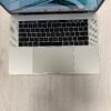 Ультрабук Apple MacBook Pro A1707 (2017) / 15.4" (2880x1800) IPS / Intel Core i7-7920HQ (4 (8) ядра по 3.1 - 4.1 GHz) / 16 GB DDR3 / 500 GB SSD / AMD Radeon Pro 560, 4 GB GDDR5, 128-bit / WebCam / MacOS - Зображення 7