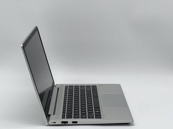 Ультрабук HP ProBook 445 G9 / 14" (1920x1080) IPS / AMD Ryzen 5 5625U (6 (12) ядер по 2.3 - 4.3 GHz) / 16 GB DDR4 / 240 GB SSD / AMD Radeon RX Vega 7 Graphics / WebCam - Зображення 3
