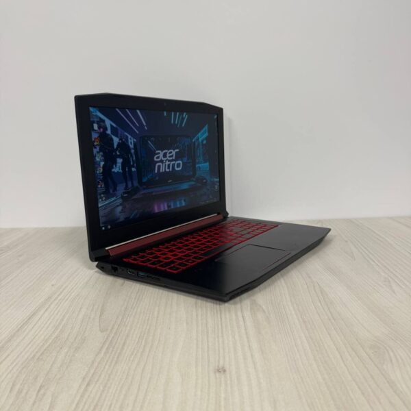 Ігровий ноутбук Б-клас Acer Nitro 5 AN515-42 / 15.6" (1920x1080) IPS / AMD Ryzen 5 2500U (4 (8) ядра по 2.0 - 3.6 GHz) / 8 GB DDR4 / 256 GB SSD M.2 / AMD Radeon RX 560X, 4 GB GDDR5, 128-bit - Зображення 4