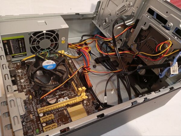 ПК Б-клас Antec VSK2000 SFF / Intel Core i5-4590 (4 ядра по 3.3 - 3.7 GHz) / 8 GB DDR3 / 120 GB SSD + 500 GB HDD / Intel HD Graphics 4600 - Зображення 6