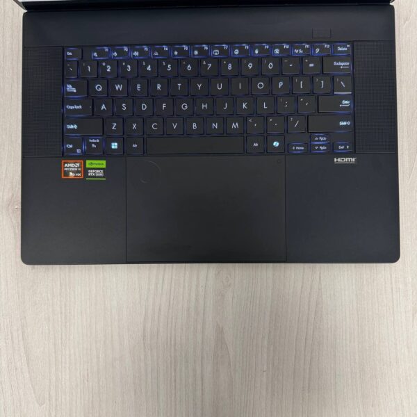 Ігровий ноутбук Б-клас Asus ProArt Studiobook P16 H7606WI / 16" (3840x2400) OLED Touch / AMD Ryzen AI 9 HX 370 (12 (24) ядер по 2.0 - 5.1 GHz) / 64 GB DDR5 / 2000 GB SSD NVMe / nVidia GeForce RTX 4070, 8 GB GDDR6, 128-bit - Зображення 7