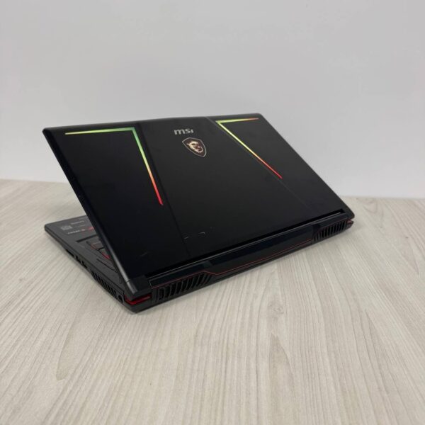 Ігровий ноутбук Б-клас MSI Raider GE63 RGB 9SE / 15.6" (1920x1080) IPS / Intel Core i7-9750H (6 (12) ядер по 2.6 - 4.5 GHz) / 16 GB DDR4 / 512 GB SSD NVMe / nVidia GeForce RTX 2060, 6 GB GDDR6, 192-bit / WebCam - Зображення 7