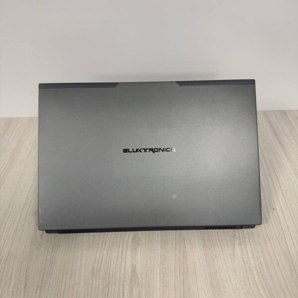 Ігровий ноутбук Eluktronics 17 N870HK / 17.3" (1920x1080) IPS / Intel Core i7-7700HQ (4 (8) ядра по 2.8 - 3.8 GHz) / 16 GB DDR4 / 512 GB SSD NVMe / nVidia GeForce GTX 1050 Ti, 4 GB GDDR5, 128-bit / WebCam - Зображення 3