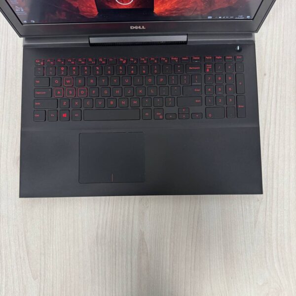 Ігровий ноутбук Б-клас Dell Inspiron 15 Gaming 7567 / 15.6" (1920x1080) IPS / Intel Core i5-7300HQ (4 ядра по 2.5 - 3.5 GHz) / 16 GB DDR4 / 128 GB SSD + 1000 GB HDD / nVidia GeForce GTX 1050, 4 GB GDDR5, 128-bit / WebCam - Зображення 7