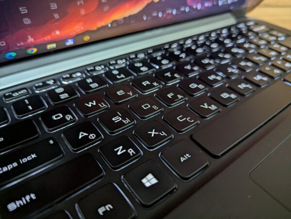 Ноутбук Dell XPS 13-L322X / 13.3" (1920x1080) IPS / Intel Core i5-3337U (2 (4) ядра по 1.8 - 2.7 GHz) / 8 GB DDR3 / 256 GB SSD / Intel HD Graphics 4000 / WebCam / Windows 10 - Зображення 6