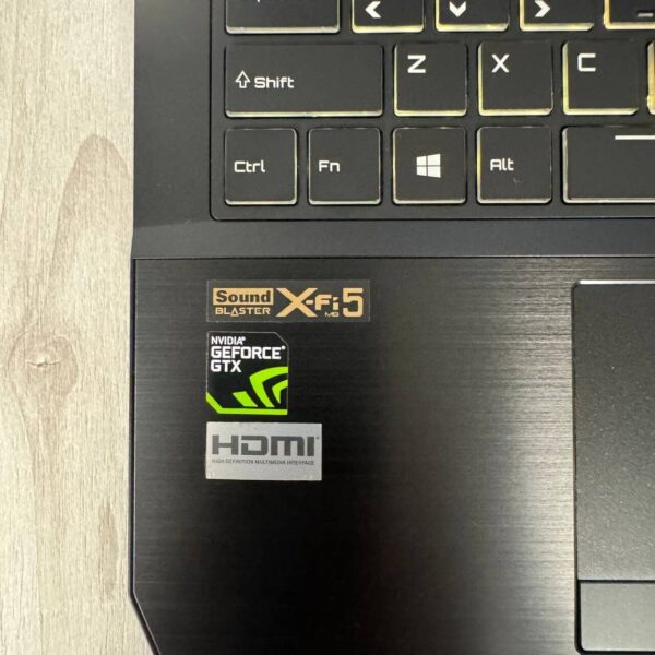Ігровий ноутбук Clevo Sager P650RP6 / 15.6" (1920x1080) IPS / Intel Core i7-6700HQ (4 (8) ядра по 2.6 - 3.5 GHz) / 16 GB DDR4 / 1000 GB SSD / nVidia GeForce GTX 1060, 6 GB GDDR5, 192-bit / WebCam - Зображення 8
