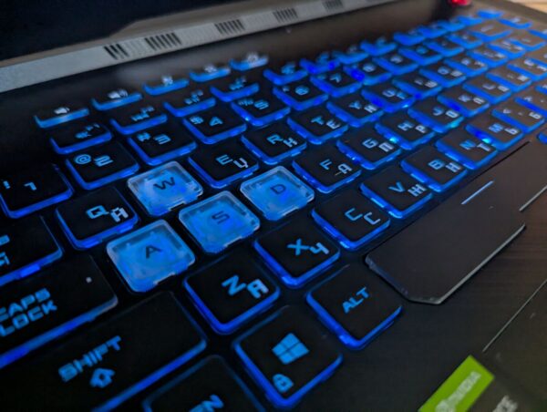 Ігровий ноутбук Asus ROG Strix GL531G / 15.6" (1920x1080) IPS / Intel Core i5-9300H (4 (8) ядра по 2.4 - 4.1 GHz) / 16 GB DDR4 / 512 GB SSD / nVidia GeForce GTX 1660 Ti, 6 GB GDDR6, 192-bit / HDMI / Windows 10 - Зображення 5