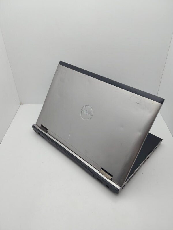Ноутбук Б-клас Dell Vostro N5050 / 15.6" (1366x768) TN / AMD A6-3400M (4 ядра по 1.4 - 2.3 GHz) / 6 GB DDR3 / 750 GB HDD / AMD Radeon HD 6520G Graphics / WebCam / DVD-ROM - Зображення 8
