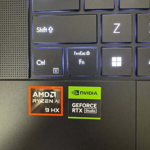 Ігровий ноутбук Б-клас Asus ProArt Studiobook P16 H7606WI / 16" (3840x2400) OLED Touch / AMD Ryzen AI 9 HX 370 (12 (24) ядер по 2.0 - 5.1 GHz) / 64 GB DDR5 / 2000 GB SSD NVMe / nVidia GeForce RTX 4070, 8 GB GDDR6, 128-bit - Зображення 8