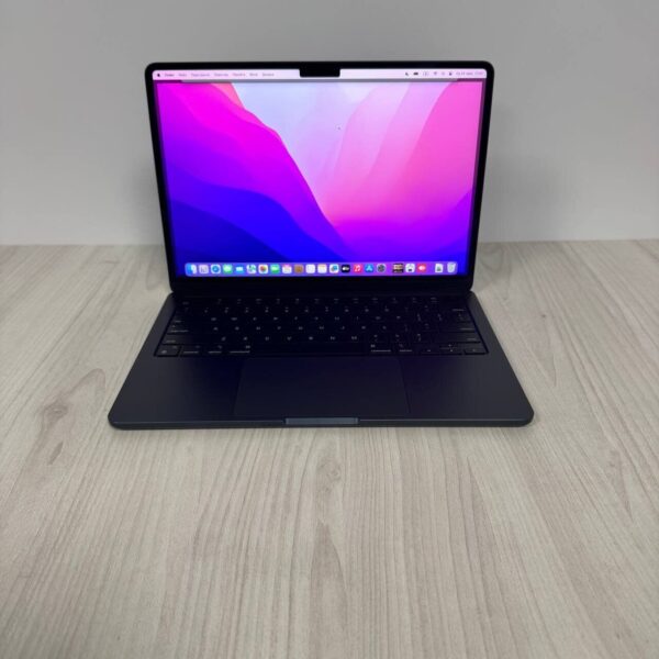Ультрабук Apple MacBook Air 13 M3 A3113 (2024) / 13.3" (2560x1664) IPS / Apple M3 (8 ядер по 2.7 - 4.1 GHz) / 16 GB DDR5 / 512 GB SSD / Apple M3 Graphics / WebCam / MacOS - Зображення 2