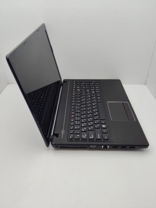 Ноутбук Lenovo G580 / 15.6" (1366x768) TN / Intel Core i3-2348M (2 (4) ядра по 2.3 GHz) / 6 GB DDR3 / 500 GB HDD / Intel HD Graphics 3000 / WebCam - Зображення 6