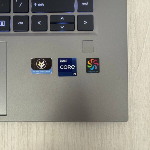 Мобільна робоча станція Б-клас HP ZBook Studio 15 G8 / 15.6" (3840x2160) IPS / Intel Core i9-11900H (8 (16) ядер по 2.5 - 4.9 GHz) / 32 GB DDR4 / 1000 GB SSD NVMe / nVidia RTX A3000, 6 GB GDDR6, 192-bit / WebCam - Зображення 8