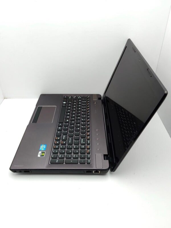 Ноутбук Lenovo IdeaPad Z570 / 15.6" (1366x768) TN / Intel Core i3-2330M (2 (4) ядра по 2.2 GHz) / 6 GB DDR3 / 500 GB HDD / nVidia GeForce GT 540M, 1 GB GDDR3, 64-bit / WebCam - Зображення 7