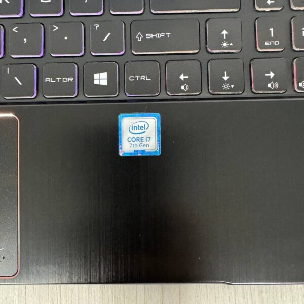 Ігровий ноутбук Б-клас MSI GS63VR 7RF Stealth Pro / 15.6" (1920x1080) TN / Intel Core i7-7700HQ (4 (8) ядра по 2.8 - 3.8 GHz) / 16 GB DDR4 / 256 GB SSD M.2 / nVidia GeForce GTX 1060, 6 GB GDDR5, 192-bit / WebCam - Зображення 8