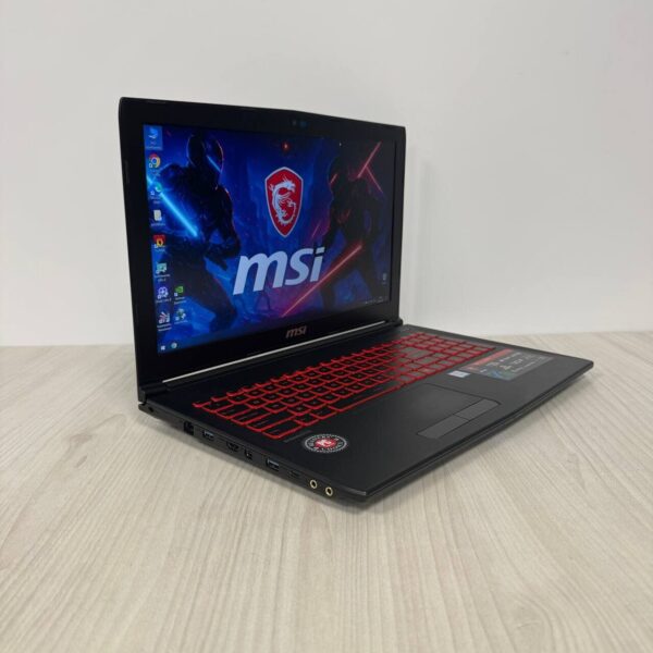 Ігровий ноутбук MSI GL62M 7REX / 15.6" (1920x1080) TN / Intel Core i7-7700HQ (4 (8) ядра по 2.8 - 3.8 GHz) / 16 GB DDR4 / 512 GB SSD M.2 / nVidia GeForce GTX 1050 Ti, 4 GB GDDR5, 128-bit / WebCam - Зображення 4