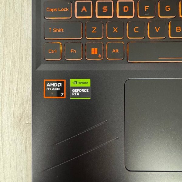Ігровий ноутбук Acer Nitro V16 ANV16-41-R514 / 16" (1920x1200) IPS / AMD Ryzen 7 8845HS (8 (16) ядер по 3.8 - 5.1 GHz) / 16 GB DDR5 / 1000 GB SSD NVMe / nVidia GeForce RTX 4060, 8 GB GDDR6, 128-bit / WebCam - Зображення 8