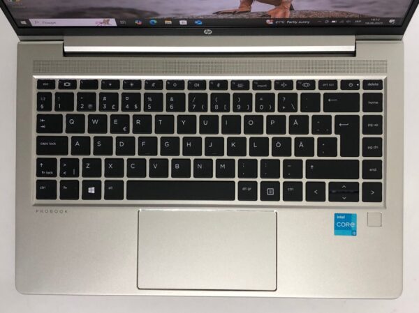 Ультрабук HP ProBook 640 G8 / 14" (1920x1080) IPS / Intel Core i3-1115G4 (2 (4) ядра по 1.7 - 4.1 GHz) / 8 GB DDR4 / 256 GB SSD NVMe / Intel UHD Graphics / WebCam / Win 10 Pro - Зображення 8