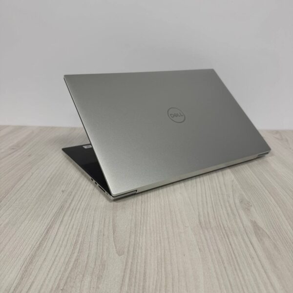 Ігровий ноутбук Б-клас Dell XPS 17 9700 / 17" (1920x1200) IPS / Intel Core i7-10750H (6 (12) ядер по 2.6 - 5.0 GHz) / 16 GB DDR4 / 512 GB SSD NVMe / nVidia GeForce GTX 1650 Ti, 4 GB GDDR6, 128-bit / WebCam - Зображення 6