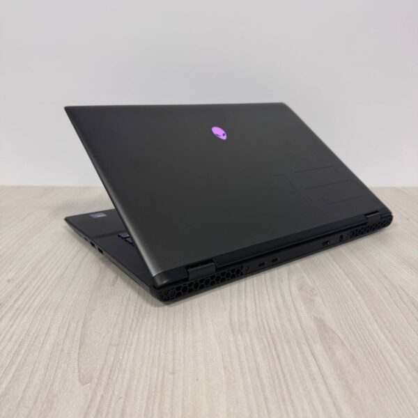 Ігровий ноутбук Dell Alienware m16 R2 / 16" (2560x1600) IPS / Intel Core Ultra 7 155H (16 (22) ядер по 1.4 - 4.8 GHz) / 16 GB DDR5 / 1000 GB SSD NVMe / nVidia GeForce RTX 4070, 8 GB GDDR6, 128-bit / WebCam - Зображення 6