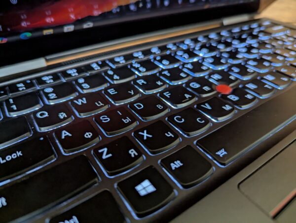 Ноутбук-трансформер Lenovo ThinkPad x1 Yoga 4 th / 14" (1920x1080) IPS Touch / Intel Core i7-8565U (4 (8) ядра по 1.8 - 4.6 GHz) / 8 GB DDR3 / 512 GB SSD / Intel UHD Graphics / WebCam / TouchID / Windows 10 - Зображення 6