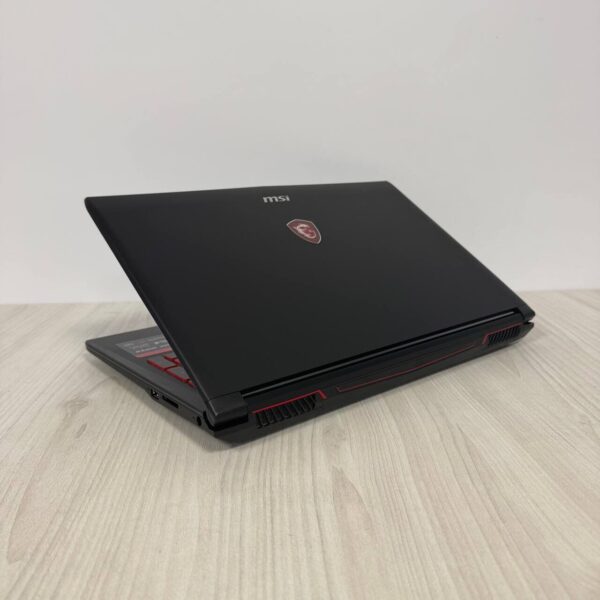 Ігровий ноутбук MSI GL62M 7REX / 15.6" (1920x1080) TN / Intel Core i7-7700HQ (4 (8) ядра по 2.8 - 3.8 GHz) / 16 GB DDR4 / 512 GB SSD M.2 / nVidia GeForce GTX 1050 Ti, 4 GB GDDR5, 128-bit / WebCam - Зображення 6