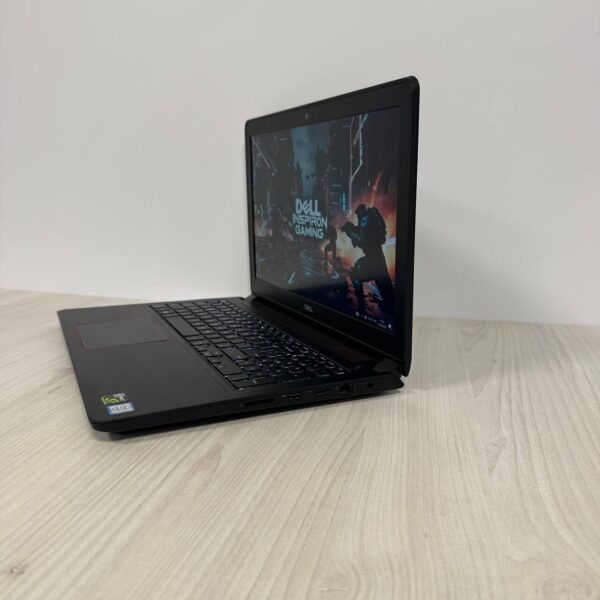 Ігровий ноутбук Б-клас Dell Inspiron 15 7559 / 15.6" (1920x1080) IPS / Intel Core i7-6700HQ (4 (8) ядра по 2.6 - 3.5 GHz) / 16 GB DDR3 / 512 GB SSD / nVidia GeForce GTX 960M, 4 GB GDDR5, 128-bit / WebCam - Зображення 5