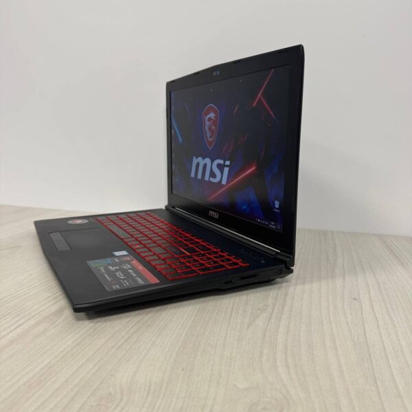 Ігровий ноутбук MSI GL62M 7REX / 15.6" (1920x1080) TN / Intel Core i7-7700HQ (4 (8) ядра по 2.8 - 3.8 GHz) / 16 GB DDR4 / 512 GB SSD M.2 / nVidia GeForce GTX 1050 Ti, 4 GB GDDR5, 128-bit / WebCam - Зображення 5