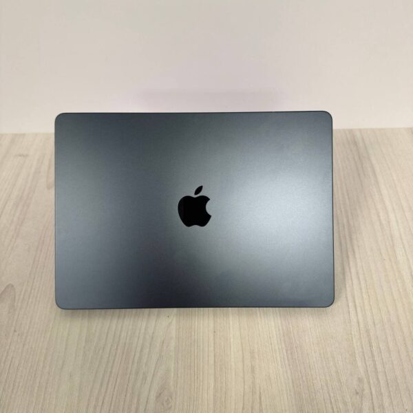 Ультрабук Apple MacBook Air 13 M3 A3113 (2024) / 13.3" (2560x1664) IPS / Apple M3 (8 ядер по 2.7 - 4.1 GHz) / 16 GB DDR5 / 512 GB SSD / Apple M3 Graphics / WebCam / MacOS - Зображення 3