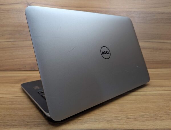 Ноутбук Dell XPS 13-9333 / 13.3" (1920x1080) IPS Touch / Intel Core i3-4010U (2 (4) ядра по 1.7 GHz) / 8 GB DDR3 / 256 GB SSD / Intel HD Graphics 4400 / WebCam / Windows 10 - Зображення 7