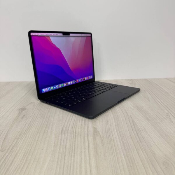 Ультрабук Apple MacBook Air 13 M3 A3113 (2024) / 13.3" (2560x1664) IPS / Apple M3 (8 ядер по 2.7 - 4.1 GHz) / 16 GB DDR5 / 512 GB SSD / Apple M3 Graphics / WebCam / MacOS - Зображення 4