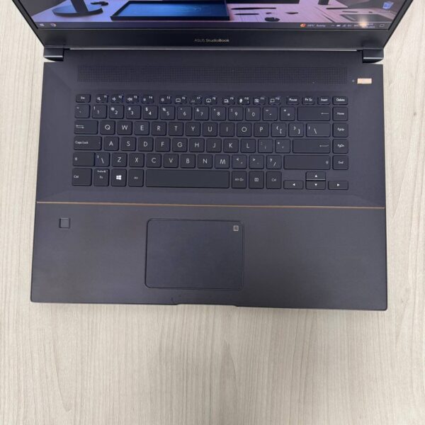 Мобільна рабоча станція Б-клас Asus ProArt StudioBook Pro 17 W700G / 17.3" (1920x1200) IPS / Intel Core i7-9750H (6 (12) ядер по 2.6 - 4.5 GHz) / 16 GB DDR4 / 512 GB SSD NVMe / nVidia Quadro RTX 3000 Max-Q, 6 GB DDR6, 192-bit / WebCam - Зображення 7