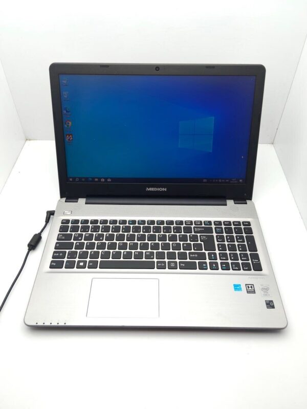Ноутбук Б-клас Acer Medion E6418 / 15.6" (1366x768) TN / Intel Core i5-5257U (2 (4) ядра по 2.7 - 3.1 GHz) / 6 GB DDR3 / 120 GB SSD / Intel Iris Graphics 6100 / WebCam / DVD-ROM / АКБ не тримає - Зображення 2