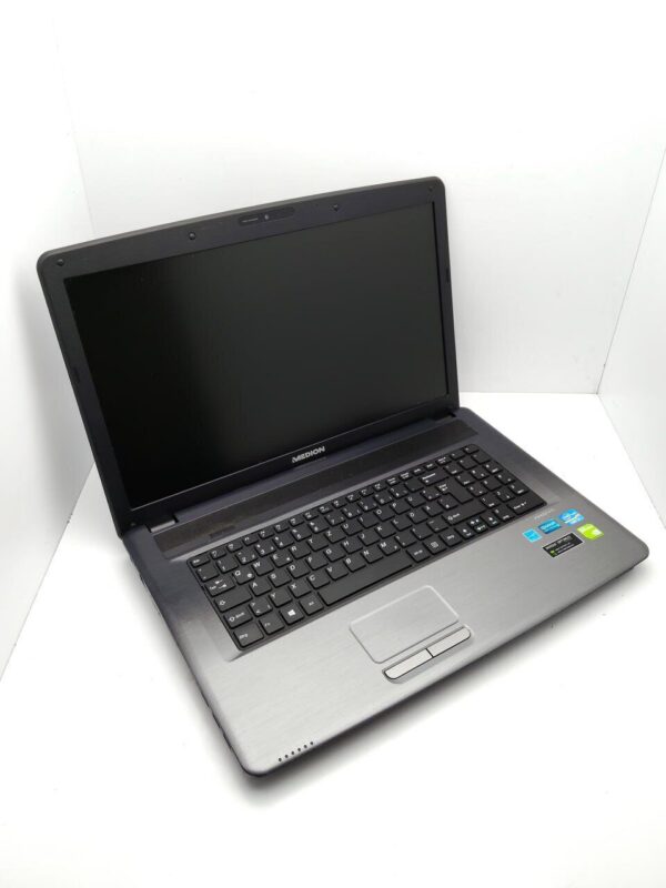 Ноутбук Acer Medion P7818 / 17.3" (1600x900) TN / Intel Core i3-3110M (2 (4) ядра по 2.4 GHz) / 6 GB DDR3 / 750 GB HDD / nVidia GeForce GT 730, 2 GB GDDR5, 64-bit / WebCam / DVD-ROM / АКБ не тримає - Зображення 4