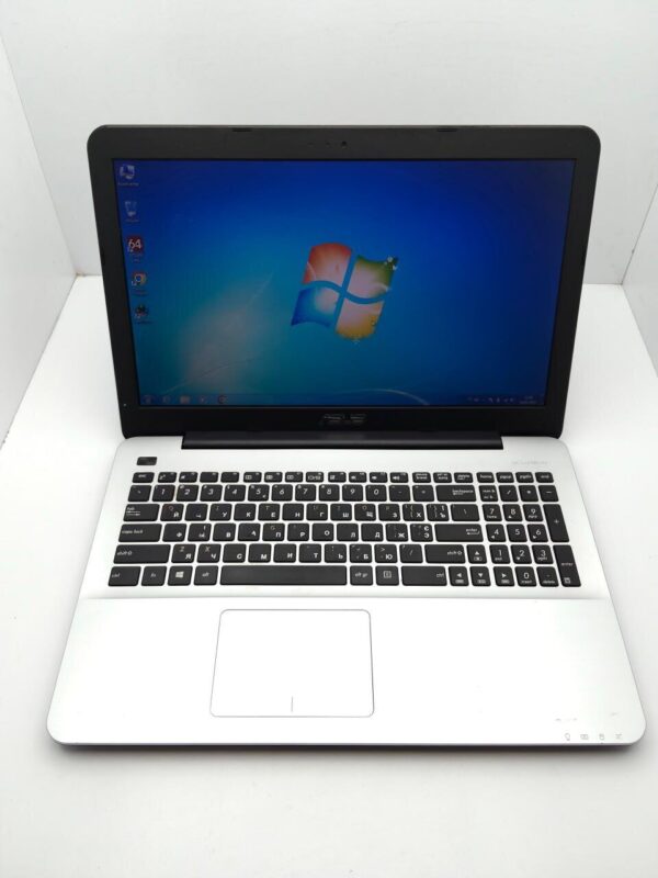 Ноутбук Asus L555 / 15.6" (1366x768) TN / Intel Core i3-4005U (2 (4) ядра по 1.7 GHz) / 8 GB DDR3 / 1000 GB HDD / nVidia GeForce 920M, 2 GB GDDR3, 64-bit / WebCam / Wi-Fi - Зображення 2