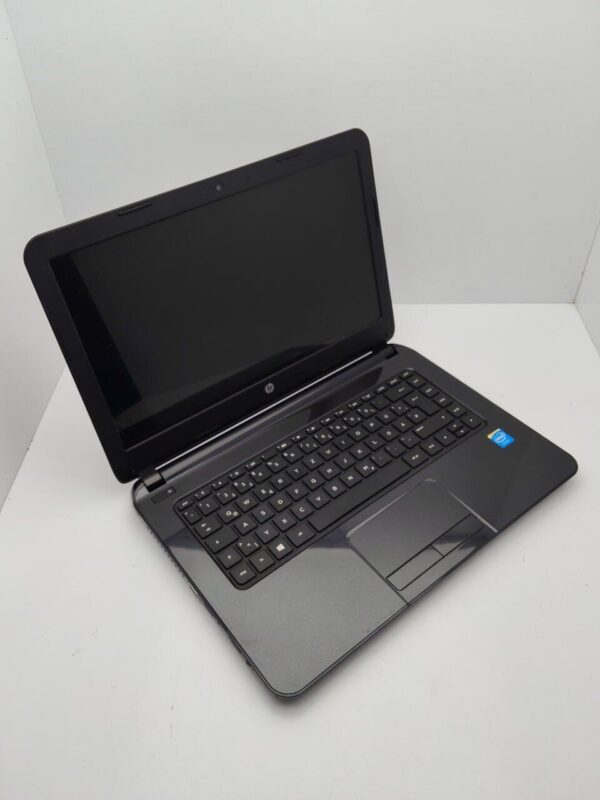 Ноутбук HP 14 / 14" (1366x768) TN / Intel Celeron N2840 (2 ядра по 2.16 - 2.58 GHz) / 4 GB DDR3 / 500 GB HDD / Intel HD Graphics / WebCam / Wi-Fi - Зображення 4
