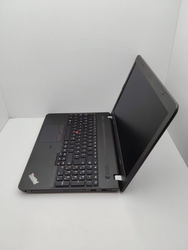Ноутбук Lenovo ThinkPad E550 / 15.6" (1366x768) TN / Intel Core i5-5200U (2 (4) ядра по 2.2 - 2.7 GHz) / 8 GB DDR3 / 240 GB SSD / Intel HD Graphics 5500 / WebCam / DVD-ROM - Зображення 7