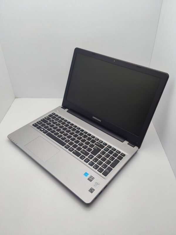 Ноутбук Б-клас Acer Medion E6418 / 15.6" (1366x768) TN / Intel Core i5-5257U (2 (4) ядра по 2.7 - 3.1 GHz) / 6 GB DDR3 / 120 GB SSD / Intel Iris Graphics 6100 / WebCam / DVD-ROM / АКБ не тримає - Зображення 5