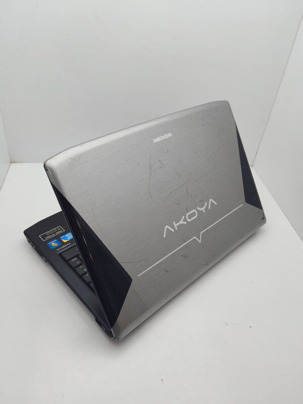 Ноутбук Acer Medion P6624 / 15.6" (1366x768) TN / Intel Core i3-370M (2 (4) ядра по 2.4 - 2.5 GHz) / 6 GB DDR3 / 500 GB HDD / nVidia GeForce GT 425M, 1 GB GDDR3, 128-bit / WebCam / АКБ не тримає - Зображення 8
