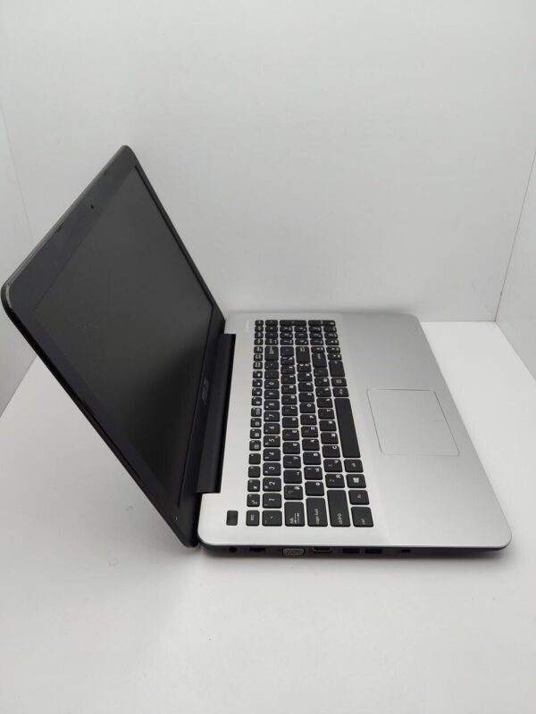 Ноутбук Asus L555 / 15.6" (1366x768) TN / Intel Core i3-4005U (2 (4) ядра по 1.7 GHz) / 8 GB DDR3 / 1000 GB HDD / nVidia GeForce 920M, 2 GB GDDR3, 64-bit / WebCam / Wi-Fi - Зображення 6