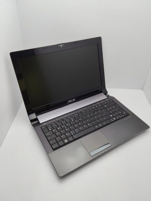Ноутбук Asus N53 / 15.6" (1920x1080) TN / Intel Core i7-2630QM (4 (8) ядра по 2.0 - 2.9 GHz) / 6 GB DDR3 / 500 GB HDD / nVidia GeForce GT 550M, 2 GB GDDR3, 128-bit / WebCam / АКБ не тримає - Зображення 4