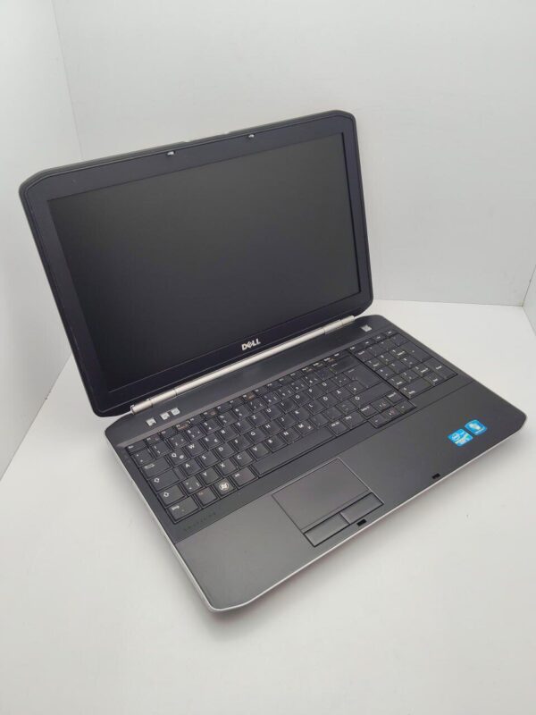 Ноутбук Dell Latitude E6530 / 15.6" (1366x768) TN / Intel Core i5-2520M (2 (4) ядер по 2.5 - 3.2 GHz) / 6 GB DDR3 / 320 GB HDD / Intel HD Graphics 3000 / DVD-ROM - Зображення 4